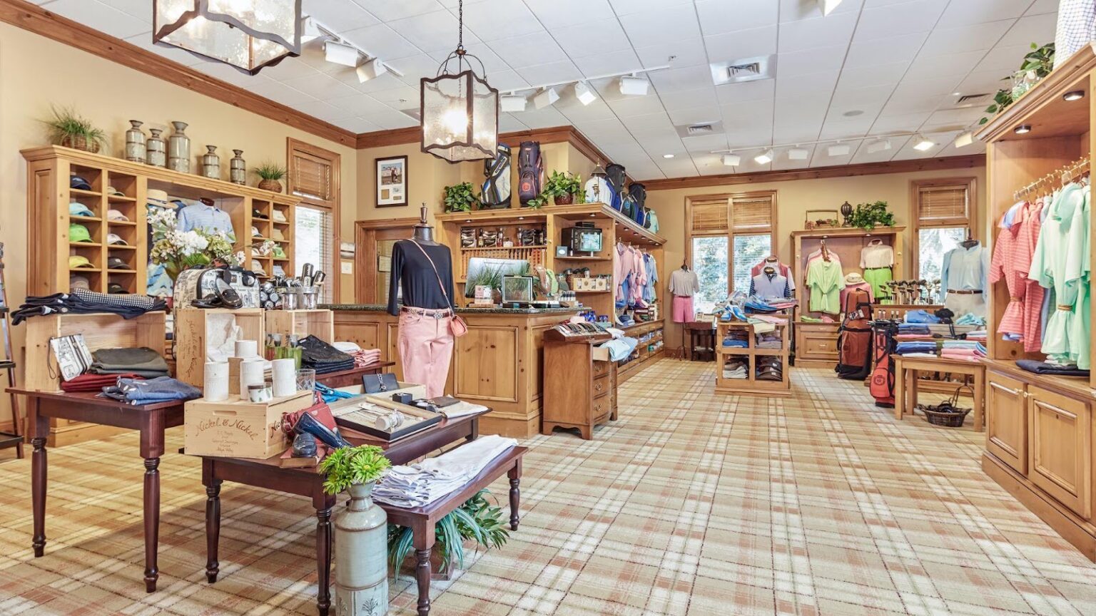 Similarities and Differences between a Standard Golf Club and a Country